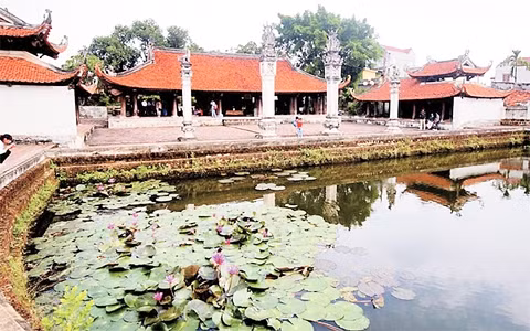 Đình Tây Đằng (huyện Ba Vì) là công trình kiến trúc được xây dựng từ thời nhà Mạc.   Ảnh: LÊ BÍCH