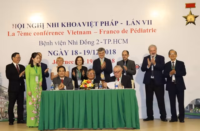 Viện - Trường CHU Grenoble (Pháp) và Bệnh viện Nhi Đồng 2 ký kết thỏa thuận hợp tác.