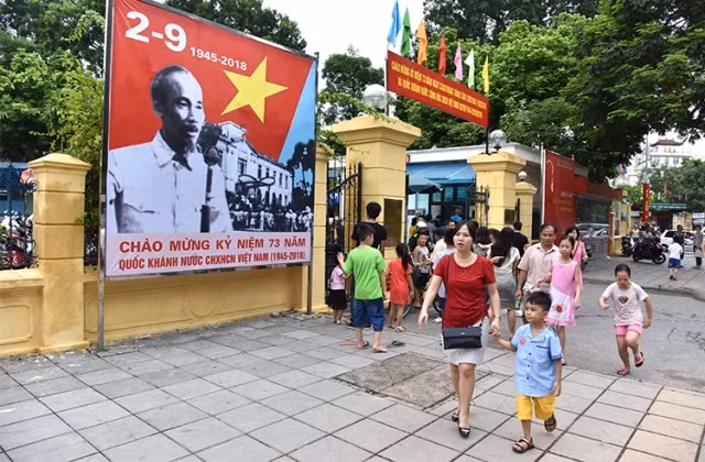 Kỷ niệm 73 năm ngày Bác Hồ đọc Tuyên ngôn Độc lập, khai sinh nước Việt Nam Dân chủ Cộng hòa. 