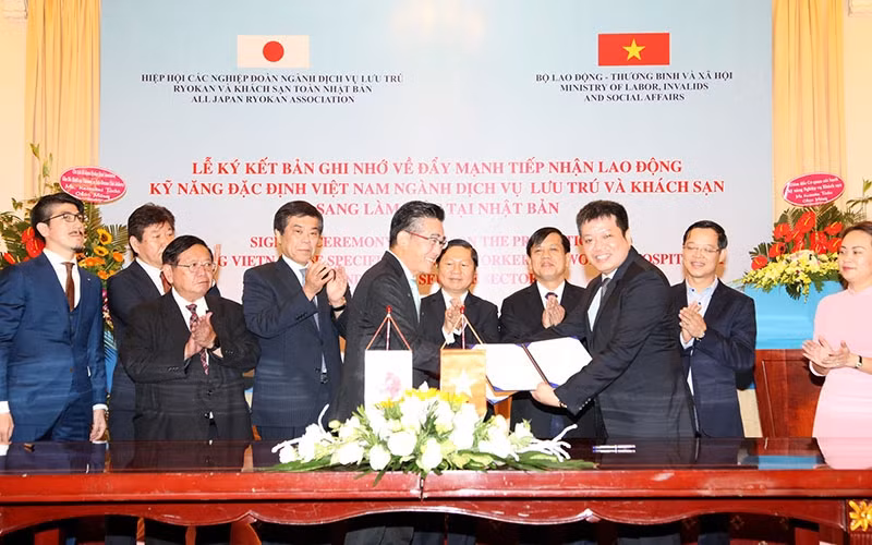 Hợp tác đẩy mạnh tiếp nhận lao động kỹ năng đặc định Việt Nam ngành dịch vụ lưu trú và khách sạn sang làm việc tại Nhật Bản.
