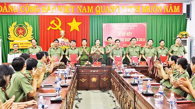 Lễ ký kết giao ước thi đua năm 2018 của cụm thi đua số 1, Công an tỉnh Đác Nông.