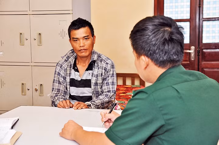 Đối tượng Mùa A Páo bị Bộ đội Biên phòng Sơn La bắt giữ vì tội tàng trữ trái phép chất ma túy. Ảnh | Mạnh Trường