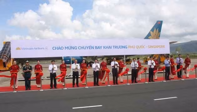 Vietnam Airlines mở đường bay quốc tế Phú Quốc - Singapore 
