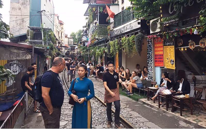 Xem xét kiến nghị của người dân “phố cà-phê đường tàu”