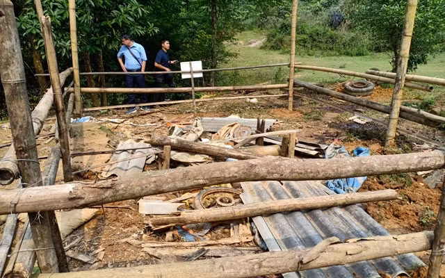 Vị trí vũng nước đã được rào, lấp sau khi xảy ra việc trâu, bò chết bất thường.
