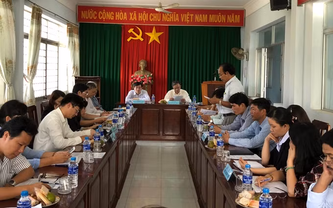 Đoàn công tác khảo sát, làm việc với Đảng ủy phường Phú Đông, thành phố Tuy Hòa, Phú Yên. 
