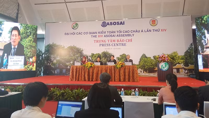 Họp báo về kết quả Đại hội.