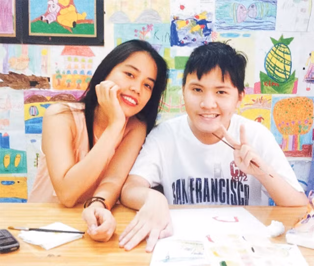 Chị Lê Bảo và học trò tại câu lạc bộ.