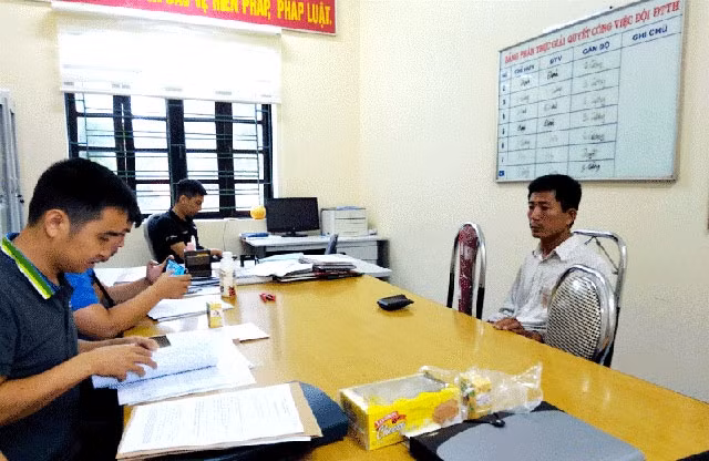 Đôi tượng Bằng khai nhận tại Công an huyện Hải Hà.