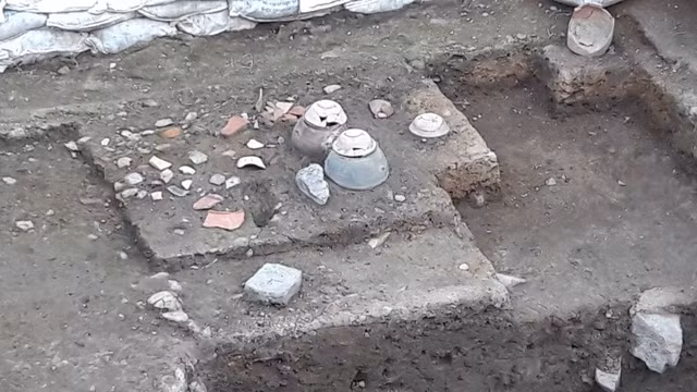 Các tầng văn hóa được phát lộ.