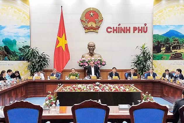Đồng chí Trương Hòa Bình, Ủy viên Bộ Chính trị, Phó Thủ tướng Thường trực Chính phủ chủ trì phiên họp.