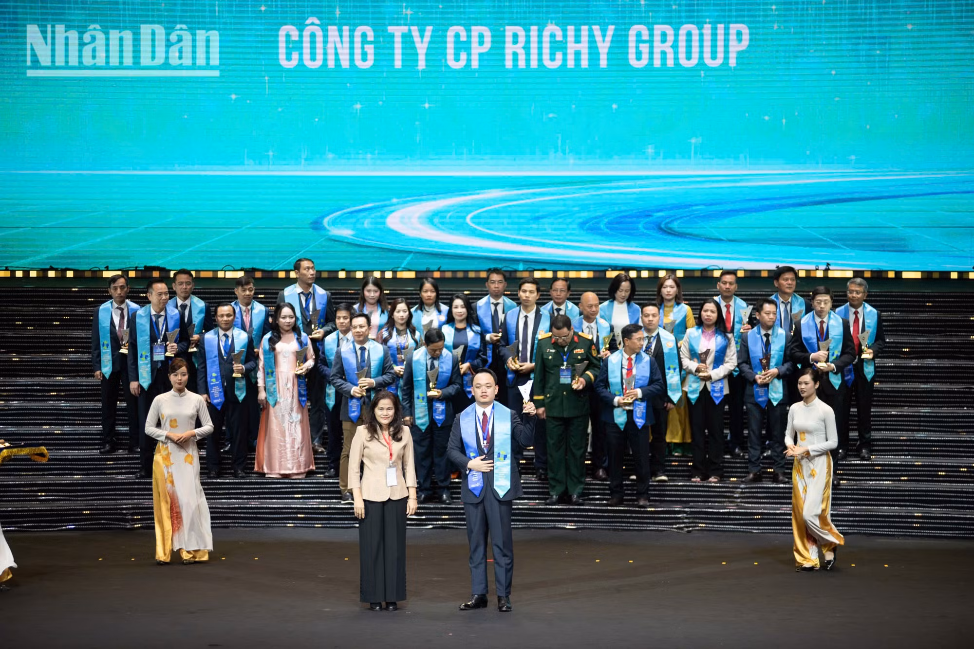 ra-mat-chuyen-trang-thuong-hieu-quoc-gia-minh-duy-25.jpg