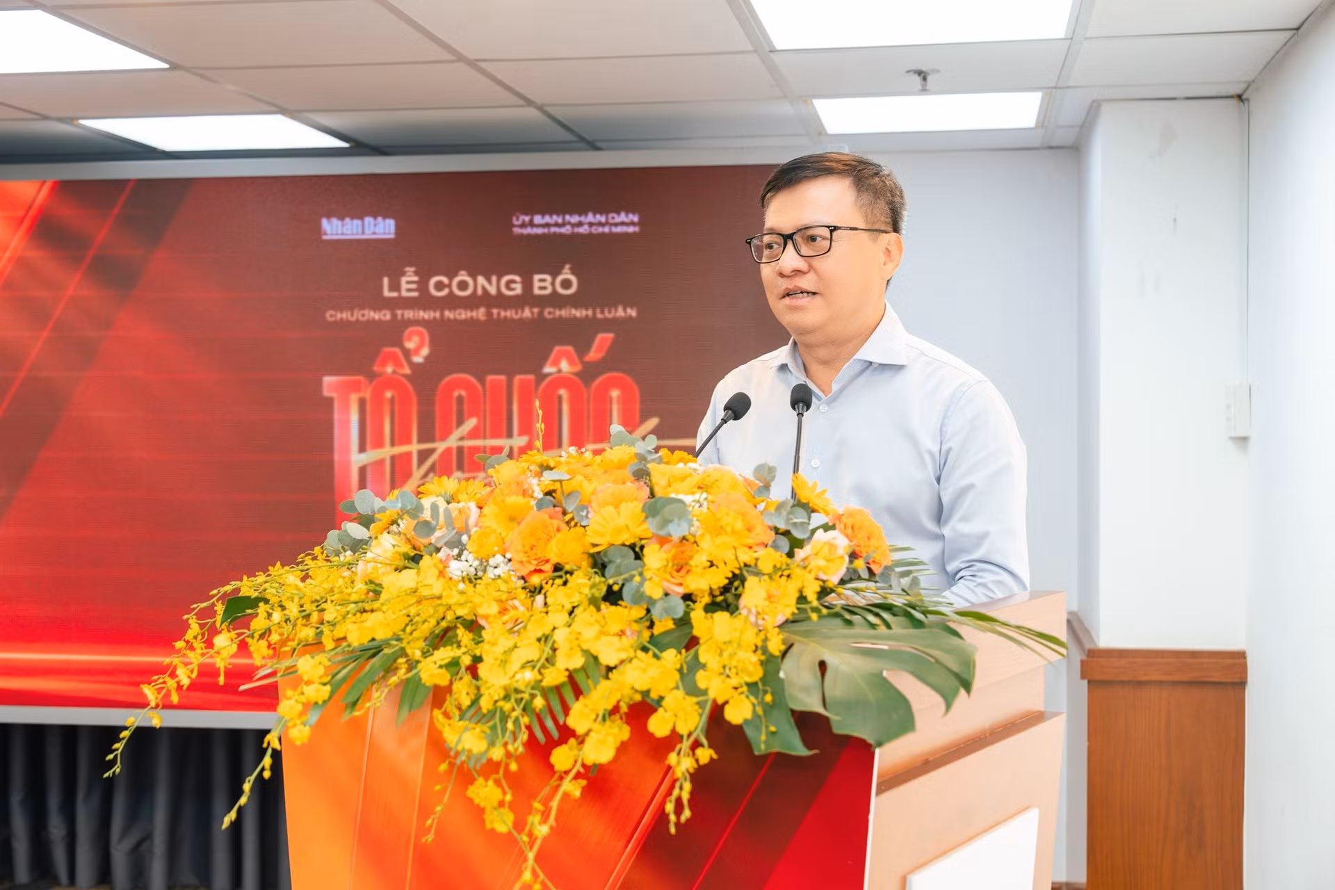 ubnd-tphcm-to-quoc-trong-tim-1.jpg