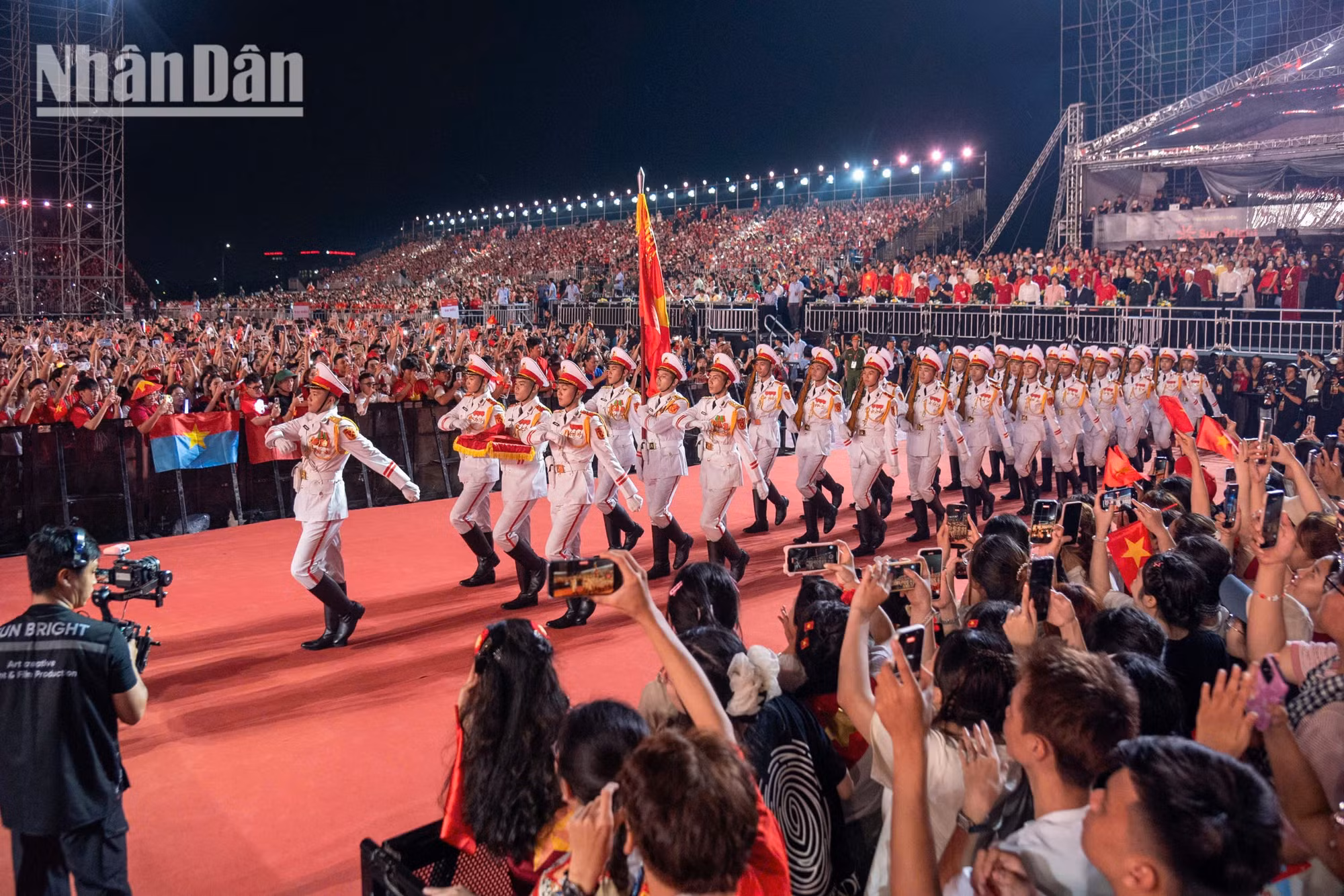 chao-co-dieu-binh-minh-duy-14.jpg