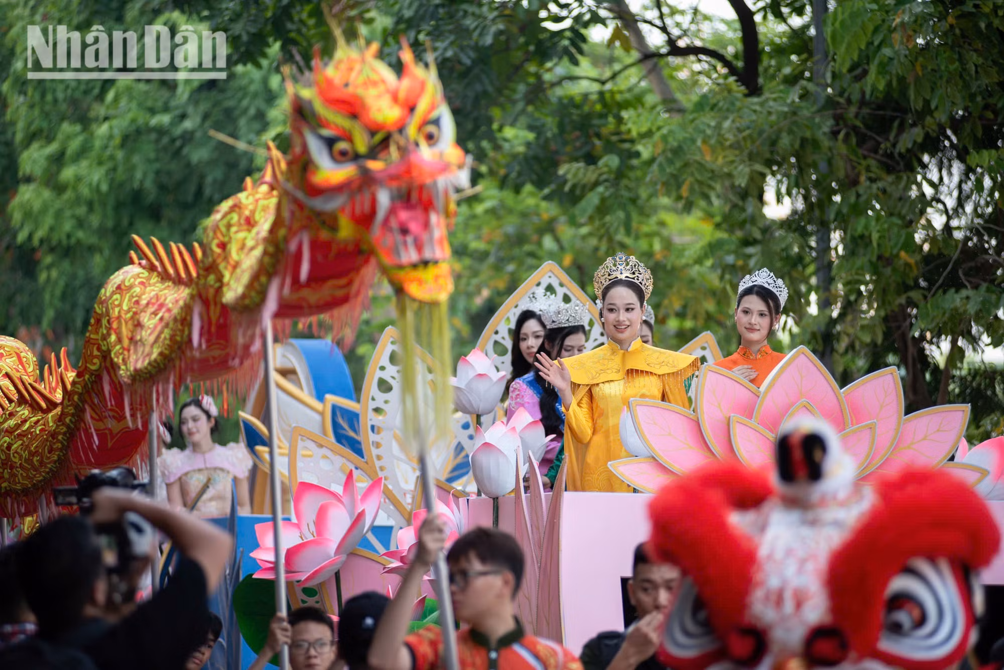 ao-dai-sen-minh-duy-10.jpg