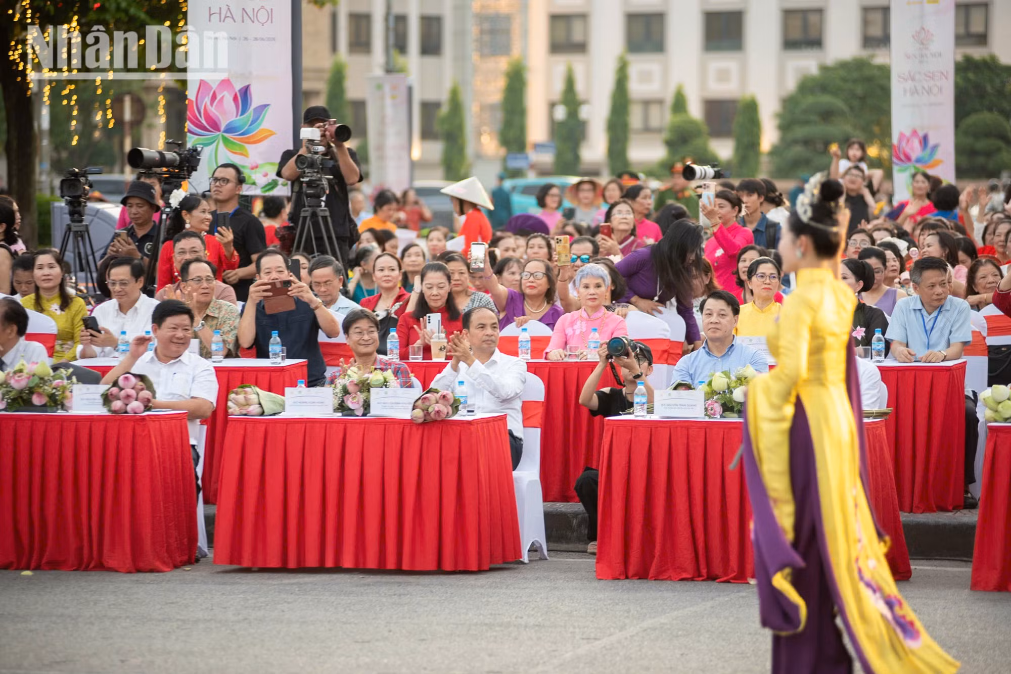 ao-dai-sen-minh-duy-19.jpg