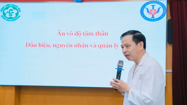Phó Giáo sư, Tiến sĩ Nguyễn Văn Tuấn, Viện trưởng Viện Sức khỏe tâm thần chia sẻ về ca bệnh. (Ảnh: BVCC)