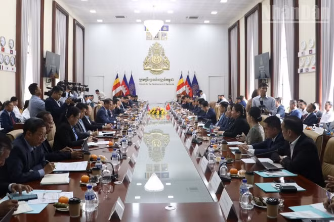 Toàn cảnh Đối thoại tại trụ sở CDC. (Ảnh: HUY VŨ)