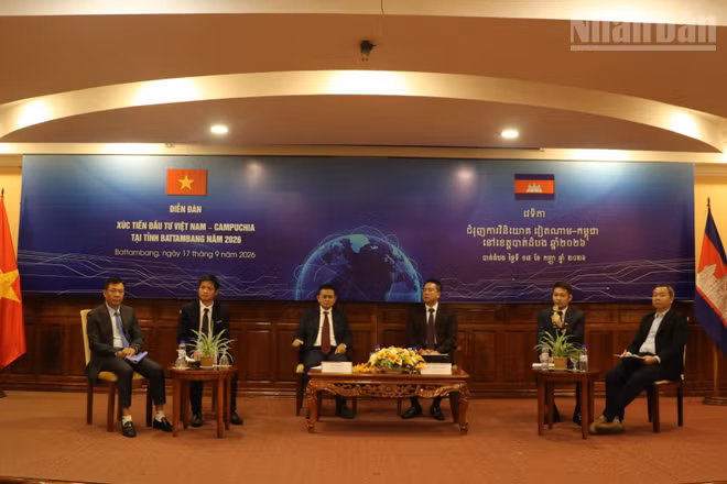 Diễn đàn xúc tiến đầu tư Việt Nam-Campuchia 2026 tại Battambang mang tới nhiều thông tin bổ ích về tình hình đầu tư kinh doanh cũng như tiềm năng và cơ hội đầu tư tại Tây Bắc Campuchia. (Ảnh: HUY VŨ)