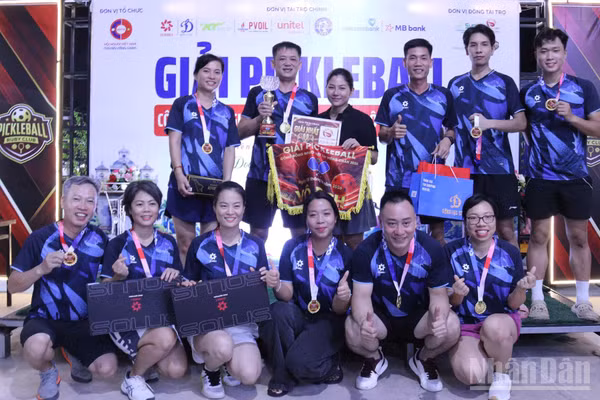 Câu lạc bộ Pickleball Hà Nội vượt qua các đối thủ và xuất sắc giành giải Nhất. (Ảnh: DUY TOÀN)