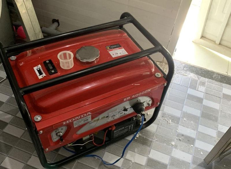 Máy phát điện nghi gây ra vụ ngạt khí.