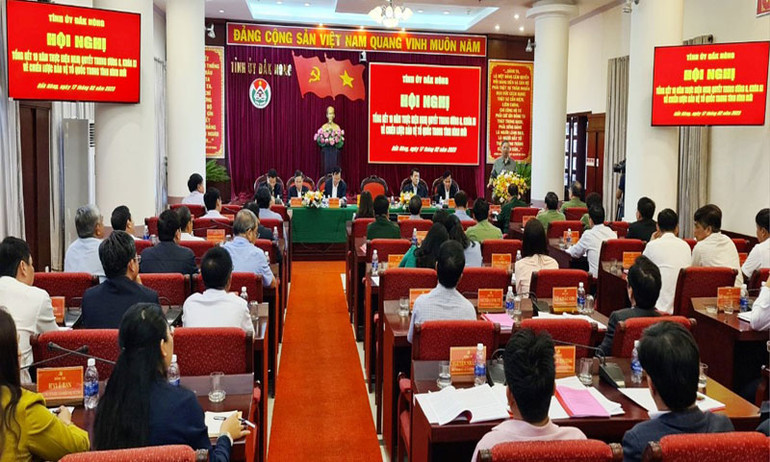 Quang cảnh Hội nghị tổng kết 10 năm thực hiện Nghị quyết Trung ương 8, khóa XI về chiến lược bảo vệ Tổ quốc trong tình hình mới tại Đắk Nông.