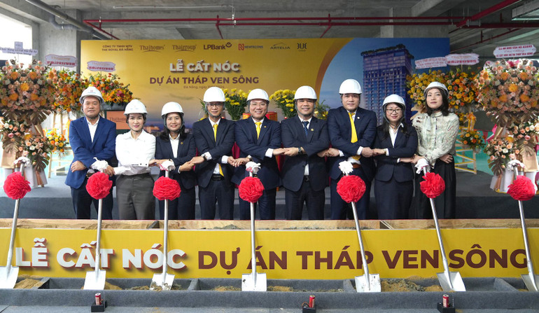 Dự án Tháp ven sông với vị trí đắc địa sẽ là nơi đặt trụ sở Văn phòng đại diện khu vực miền trung - Tây Nguyên của LPBank. Dự án Tháp ven sông với vị trí đắc địa sẽ là nơi đặt trụ sở Văn phòng đại diện khu vực miền trung - Tây Nguyên của LPBank.