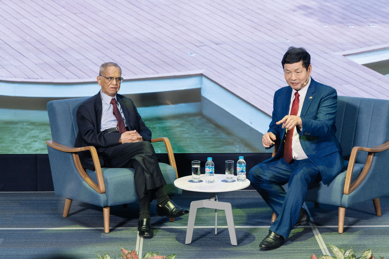 Ông Narayana Murthy tại buổi tọa đàm với giới công nghệ thông tin Việt Nam.