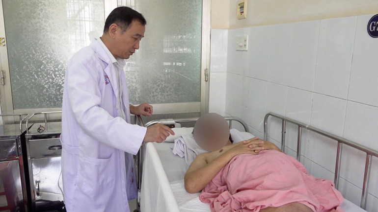 Tình trạng bệnh nhân hiện ổn định và đang được tiếp tục theo dõi tại Bệnh viện Chợ Rẫy, Thành phố Hồ Chí Minh.