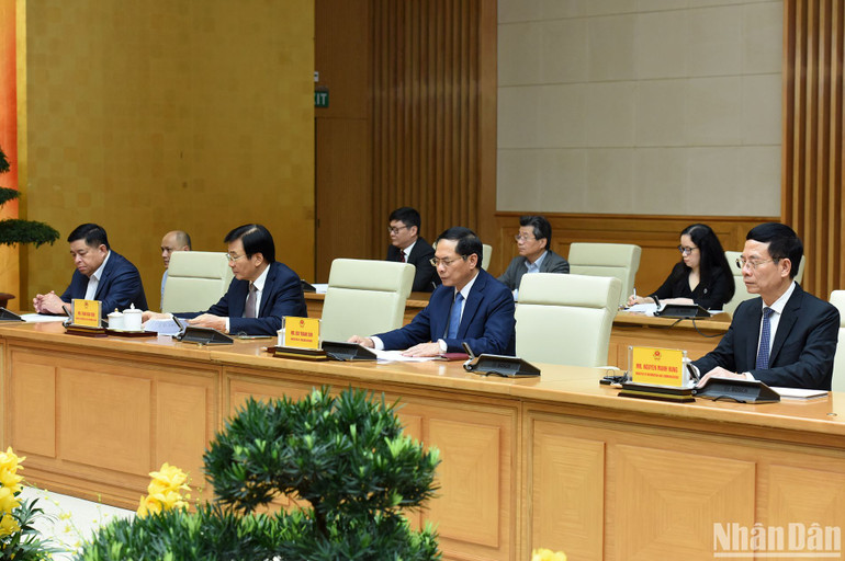 Lãnh đạo các bộ, ban, ngành tham dự buổi tiếp.