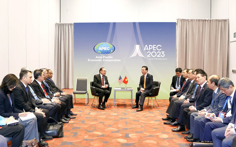 Chủ tịch nước Võ Văn Thưởng tiếp Thủ tướng Malaysia Anwar Ibrahim. (Ảnh: TTXVN) Chủ tịch nước Võ Văn Thưởng tiếp Thủ tướng Malaysia Anwar Ibrahim. (Ảnh: TTXVN)