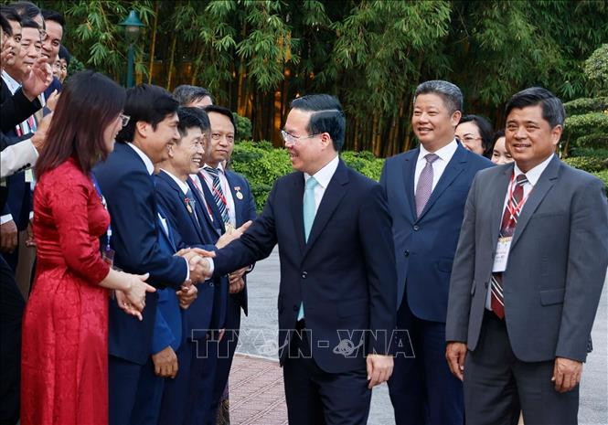 Chủ tịch nước Võ Văn Thưởng với các đại biểu. (Ảnh: TTXVN)