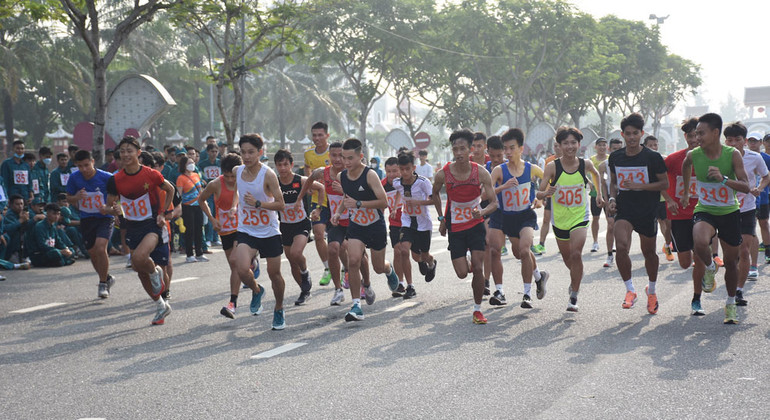 Thời tiết sáng nay thuận tiện cho các vận động viên tham gia Giải Việt dã-chạy Vũ trang truyền thống Báo Đà Nẵng lần thứ 26.