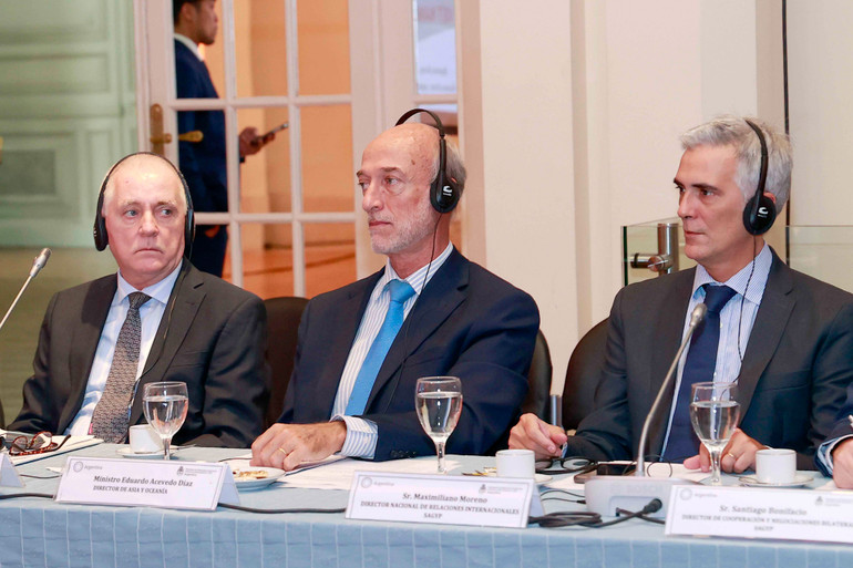 Đại diện các doanh nghiệp Argentina và các đại biểu dự Diễn đàn.