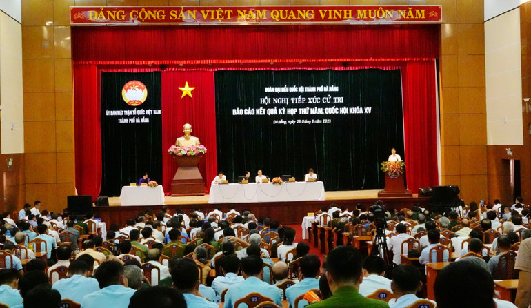 Hội nghị tiếp xúc cử tri ở Đà Nẵng luôn thu hút đông đảo cử tri, người dân tham dự, theo dõi. Hội nghị tiếp xúc cử tri ở Đà Nẵng luôn thu hút đông đảo cử tri, người dân tham dự, theo dõi.