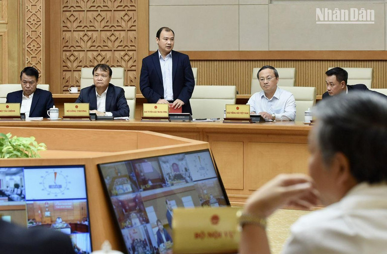 Phó Trưởng Ban Tuyên giáo Trung ương Lê Hải Bình phát biểu.