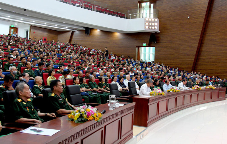 Các đại biểu dự buổi gặp mặt. (Ảnh: THẾ ANH)