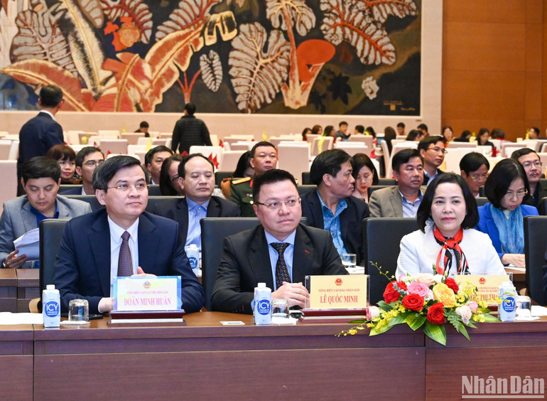 Các đại biểu dự lễ phát động Giải Diên Hồng.