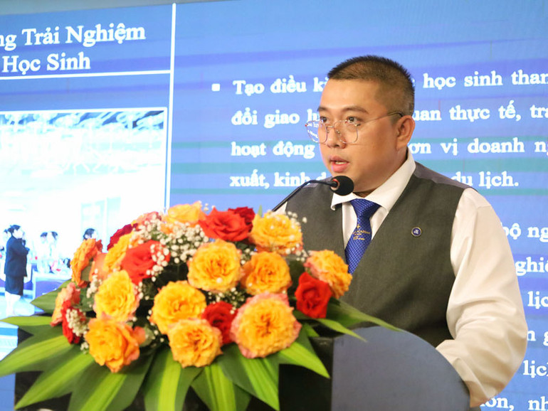 Đại diện Hotel Academy Việt Nam trình bày tham luận tại Hội thảo.