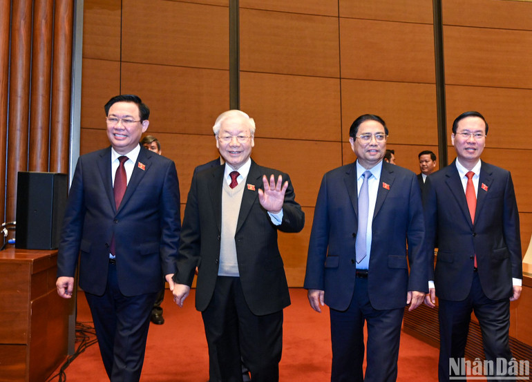 Tổng Bí thư Nguyễn Phú Trọng, Thủ tướng Phạm Minh Chính, Chủ tịch Quốc hội Vương Đình Huệ, Thường trực Ban Bí thư Võ Văn Thưởng dự phiên họp. Tổng Bí thư Nguyễn Phú Trọng, Thủ tướng Phạm Minh Chính, Chủ tịch Quốc hội Vương Đình Huệ, Thường trực Ban Bí thư Võ Văn Thưởng dự phiên họp.