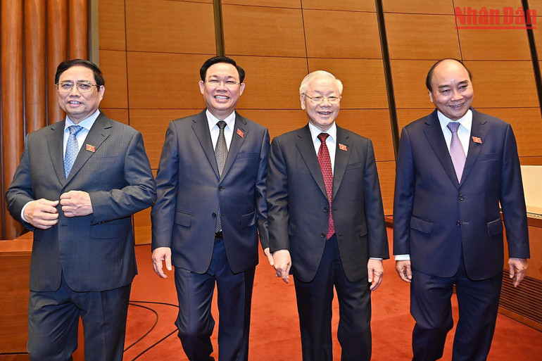 Tổng Bí thư Nguyễn Phú Trọng, Chủ tịch nước Nguyễn Xuân Phúc, Thủ tướng Phạm Minh Chính, Chủ tịch Quốc hội Vương Đình Huệ tại phiên bế mạc Kỳ họp thứ tư.