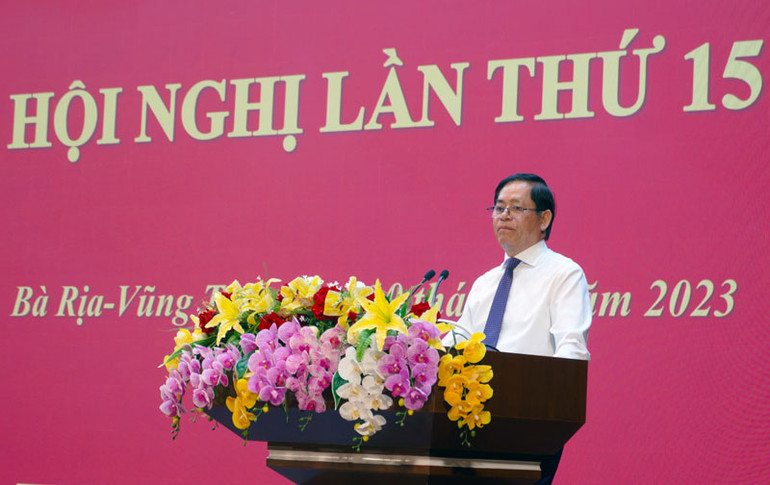 Đồng chí Phạm Viết Thanh, Bí thư Tỉnh ủy phát biểu tại hội nghị.