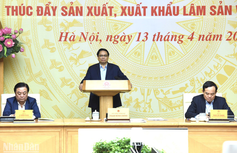 Thủ tướng Phạm Minh Chính dự và chỉ đạo hội nghị.