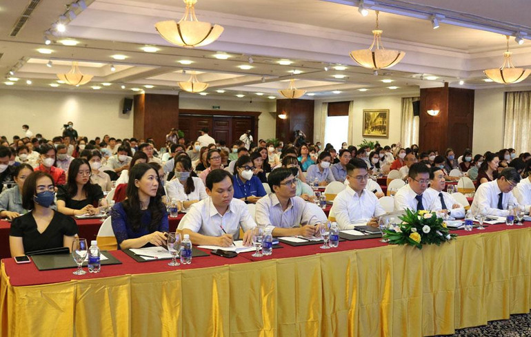 Các đại biểu tham dự hội nghị.