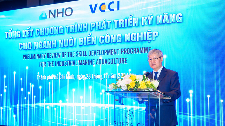 Ông Võ Tân Thành, Phó Chủ tịch Liên đoàn Thương mại và Công nghiệp Việt Nam phát biểu tại buổi tổng kết.