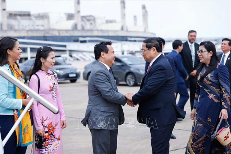 Lễ tiễn Thủ tướng Phạm Minh Chính và Phu nhân kết thúc chuyến tham dự Hội nghị thượng đỉnh G20 tại Rio de Janeiro, Brazil. Ảnh: Dương Giang/TTXVN