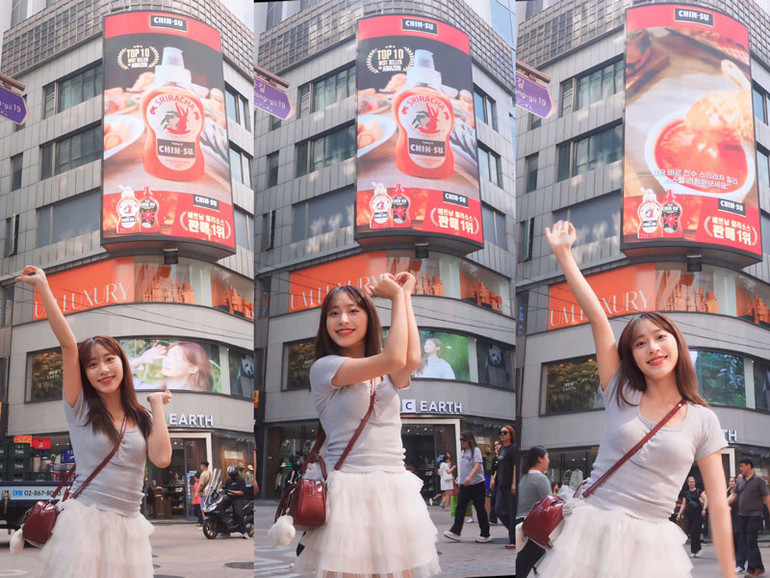 Các bạn trẻ hào hứng check-in cùng tương ớt Chin-su tại Osaka, Nhật Bản.