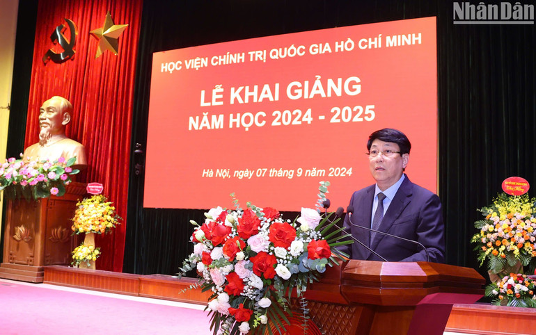 Đồng chí Lương Cường phát biểu chỉ đạo tại lễ khai giảng năm học mới của Học viện Chính trị quốc gia Hồ Chí Minh.