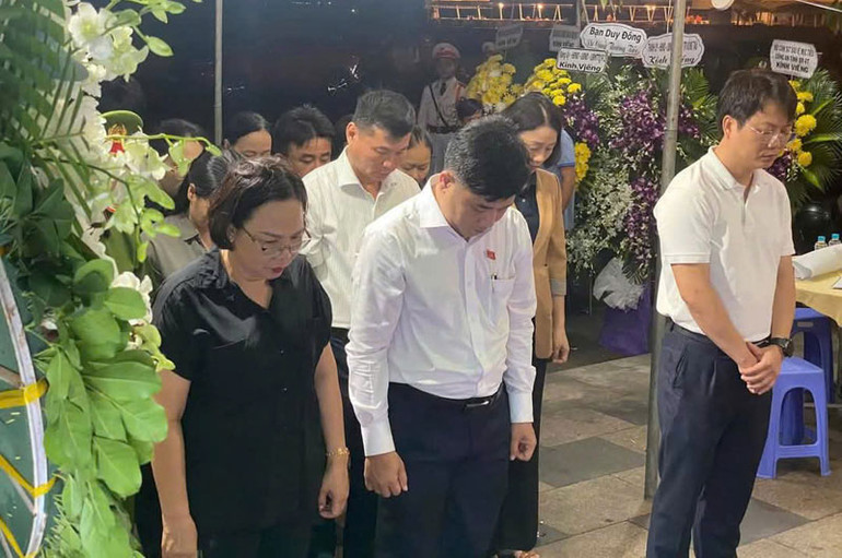 Chính quyền thành phố Vũng Tàu chia buồn, thăm hỏi, động viên gia đình đồng chí Hạ sĩ Nguyễn Ngọc Minh Nhật.