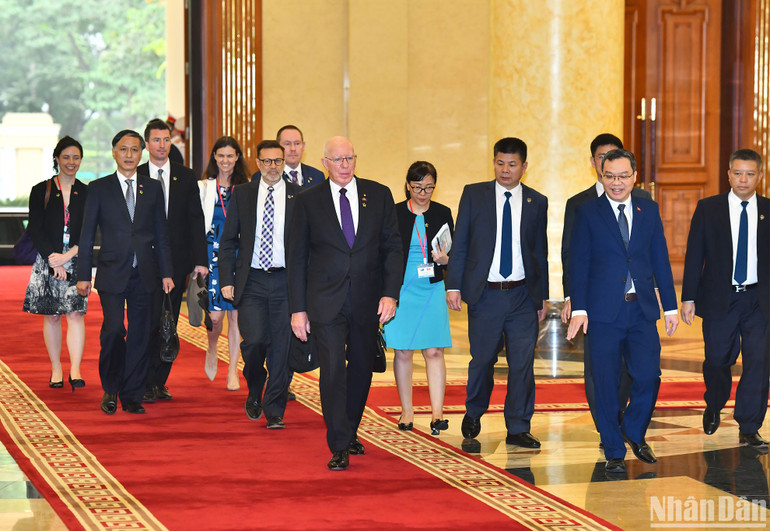 Toàn quyền Australia David Hurley và đoàn đại biểu đến Trụ sở Trung ương Đảng.